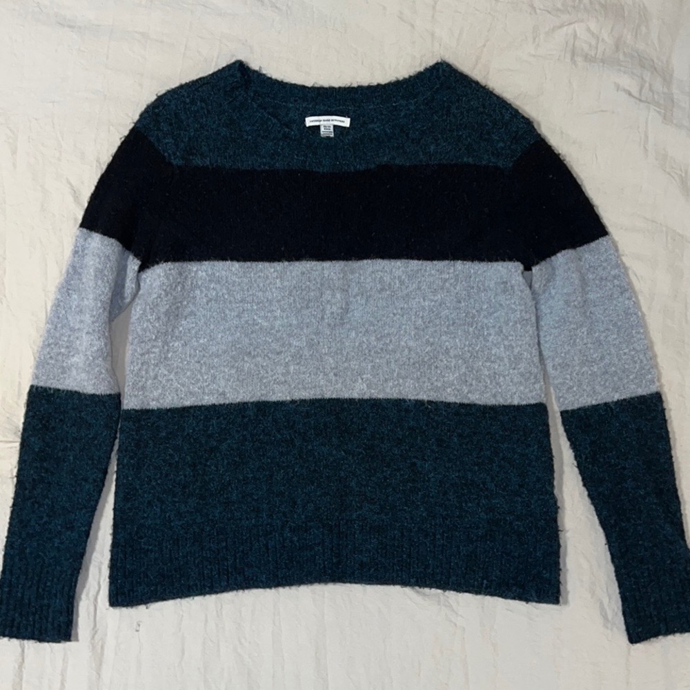 3 for $20 — American Eagle Color Block Sweater size XS